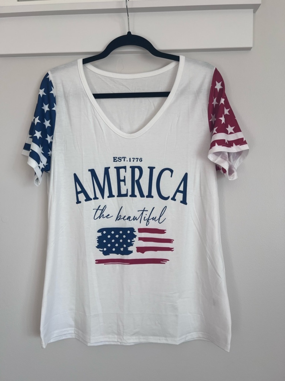 America The Beautiful Flag V Neck TShirt NWOT SZ L